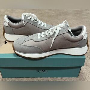 Tom’s Wyndon Jogger sneaker, Women’s size 8, light grey, brand new